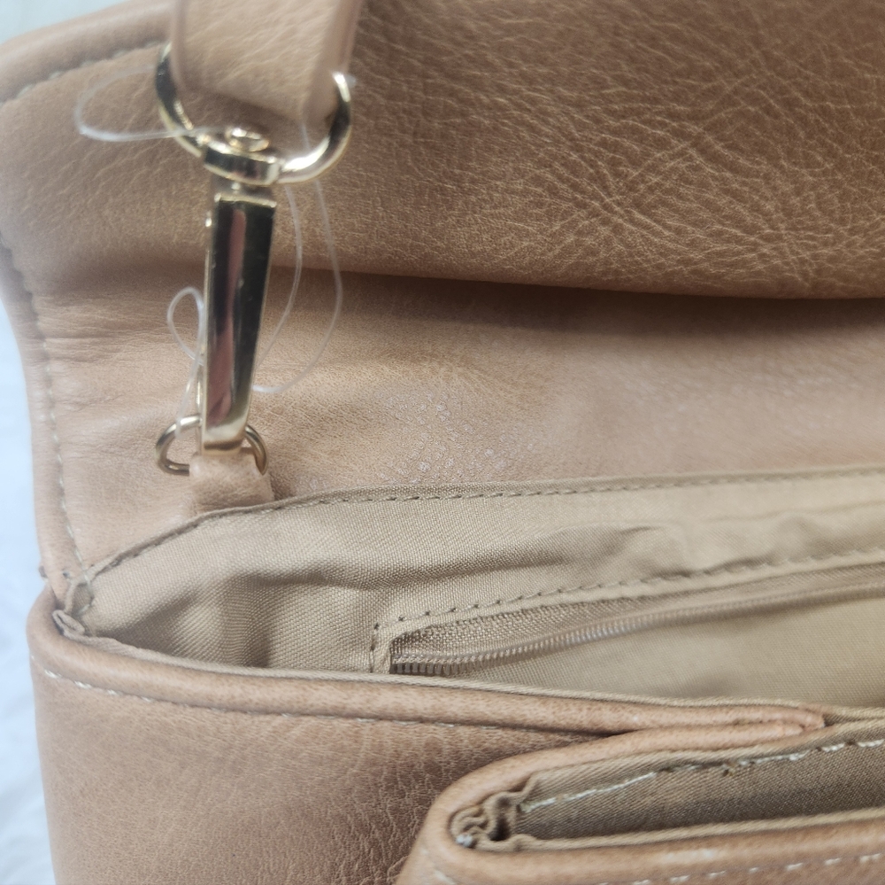 NWT Calin Collection Vegan Tan Crossbody or Clutch - Picture 5 of 8